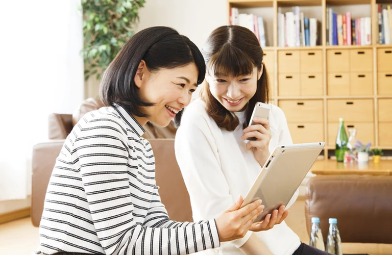 家庭用のフレッツ光からユニチャージWi-Fiへ、賢い選択を。